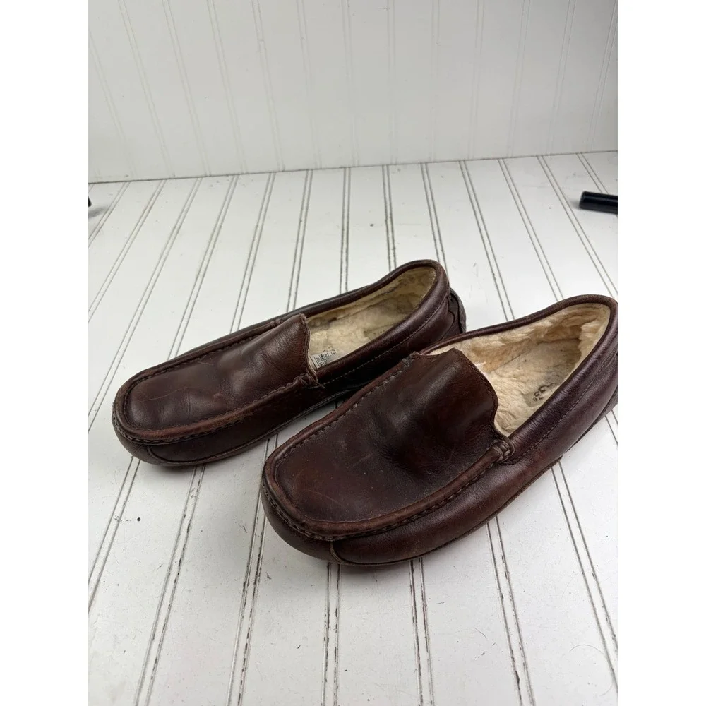 UGG Ascot Brown Leather Loafers Slippers Men's Size 9